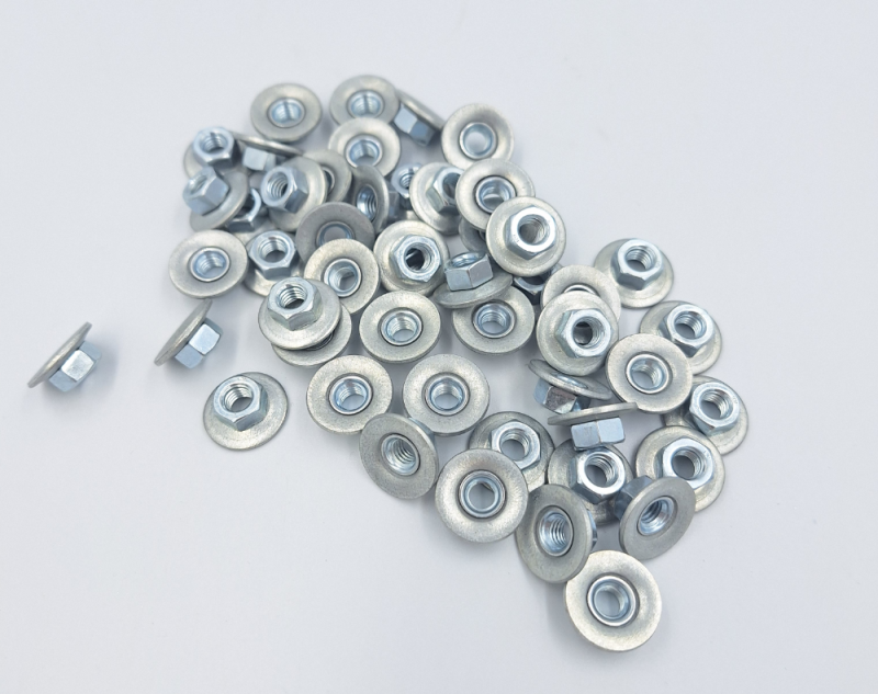 Mutter mit beweglicher Scheibe (50Stk.)